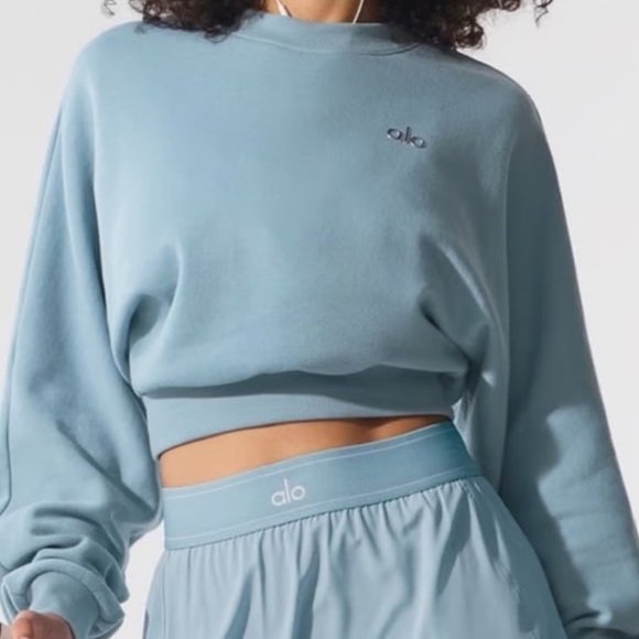 ALO Yoga Women's Accolade Crop Sweatshirt in Celestial Blue - Picture 1 of 7